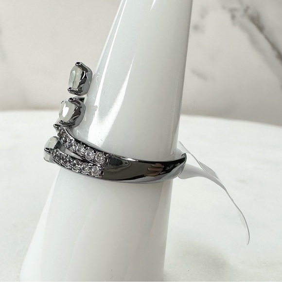 Bomb Party Original Regal Calling Ring White Agate Hematite Plating RBP8197 NWT - Picture 2 of 4